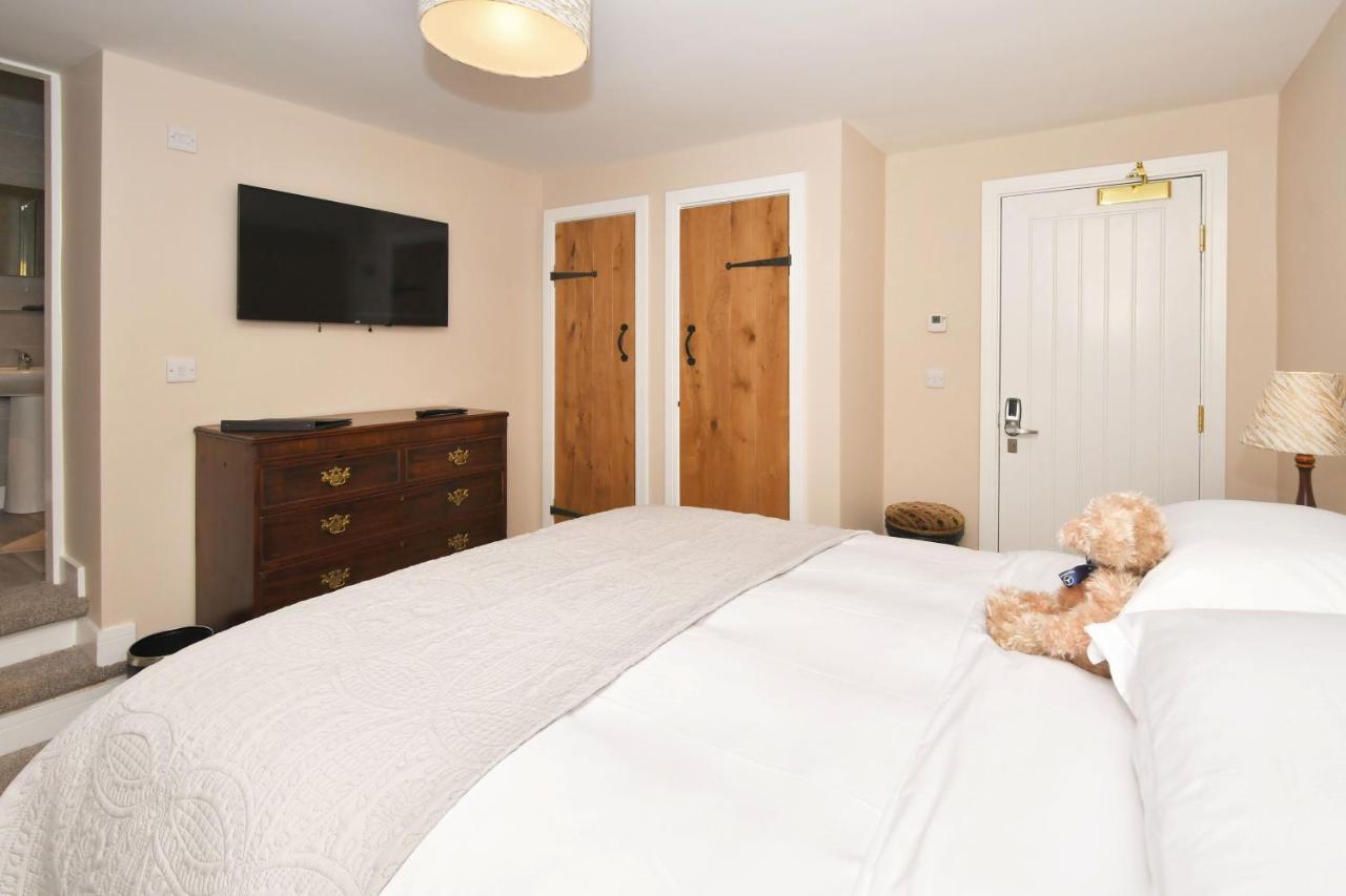 The Royal Oak Hotel Biddulph  Buitenkant foto